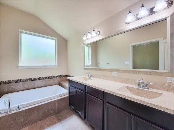 $315,000 | 17231 Forest Ridge Point, Houston, TX 77084