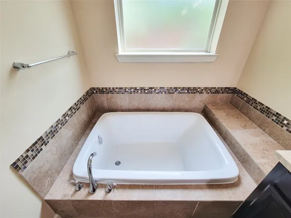 $315,000 | 17231 Forest Ridge Point, Houston, TX 77084
