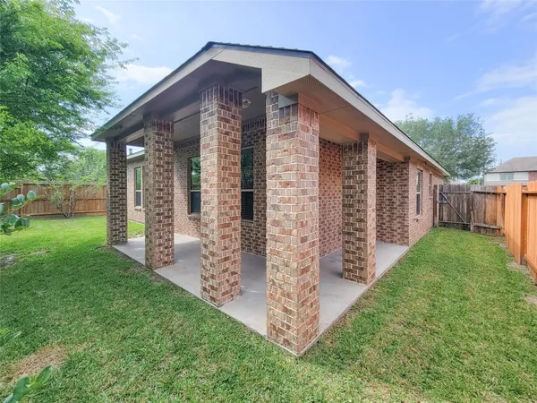 $315,000 | 17231 Forest Ridge Point, Houston, TX 77084