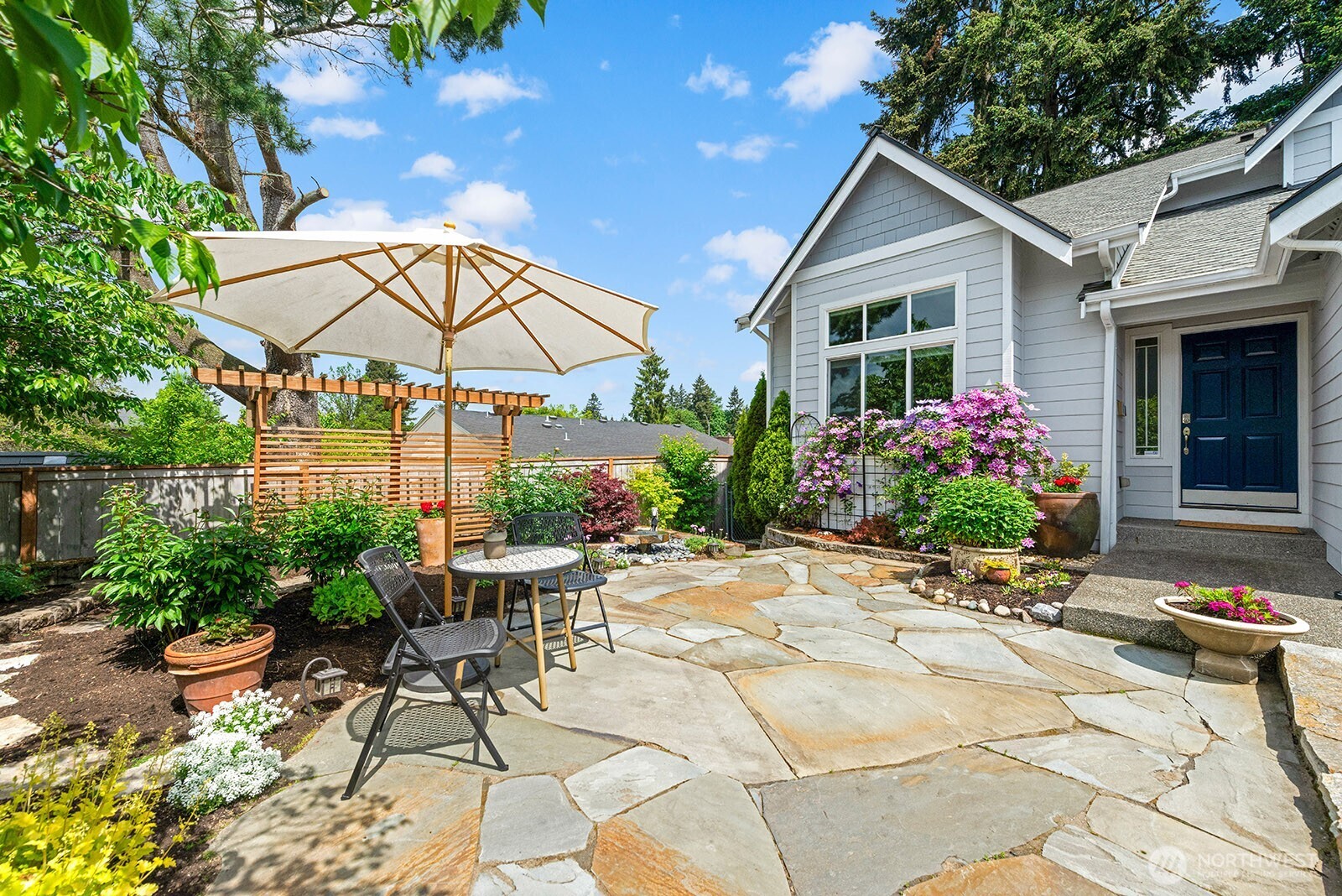 1706 Northeast 27th Place Renton, WA 98056 - Photo 2 of 27