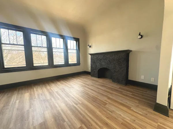 $1,350 | 2431 South 34th Street, Unit 2431, Milwaukee, WI 53215