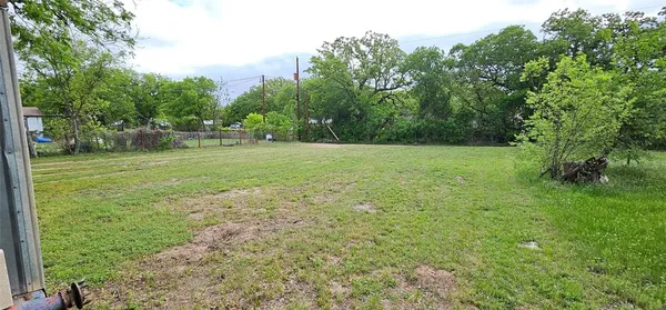$159,900 | 225 South Ave D Avenue, Cross Plains, TX 76443