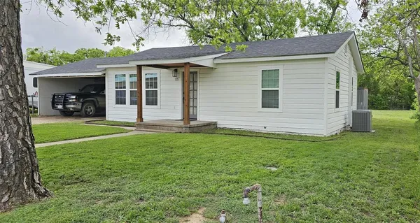 $159,900 | 225 South Ave D Avenue, Cross Plains, TX 76443