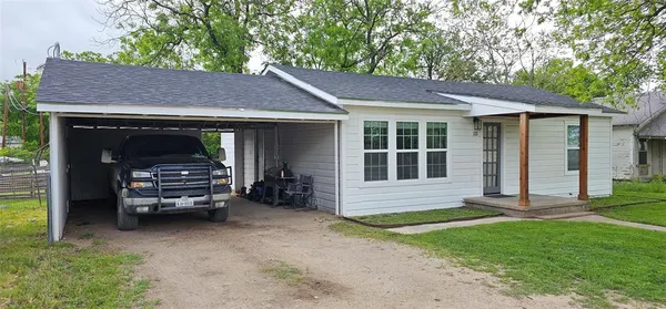 $159,900 | 225 South Ave D Avenue, Cross Plains, TX 76443