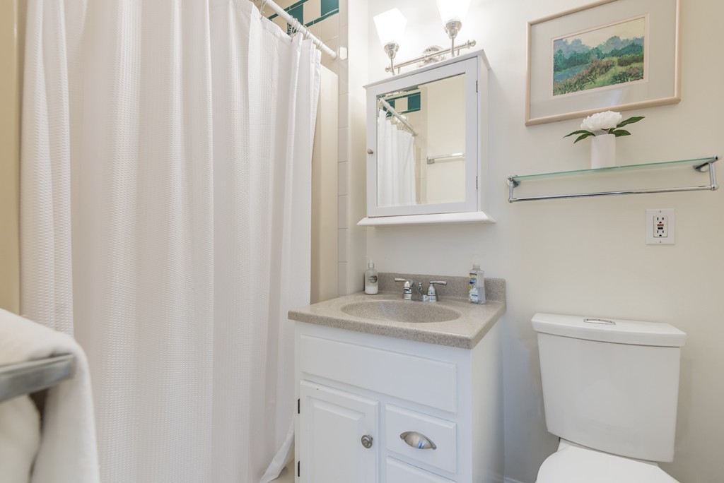 65 Berkeley Road North Andover, MA 01845 - Photo 17 of 30 Gallery Image 17