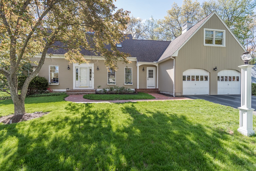65 Berkeley Road North Andover, MA 01845 - Photo 2 of 30 Gallery Image 2