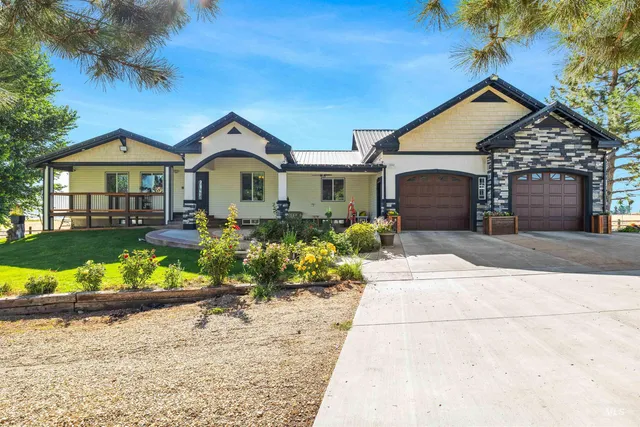 $998,900 | 61 South 400th Street West, Burley, ID 83318