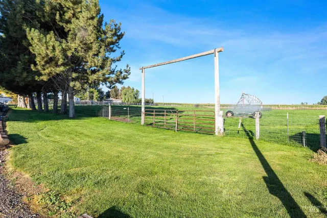 $998,900 | 61 South 400th Street West, Burley, ID 83318