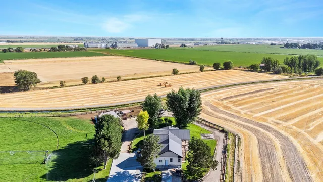 $998,900 | 61 South 400th Street West, Burley, ID 83318