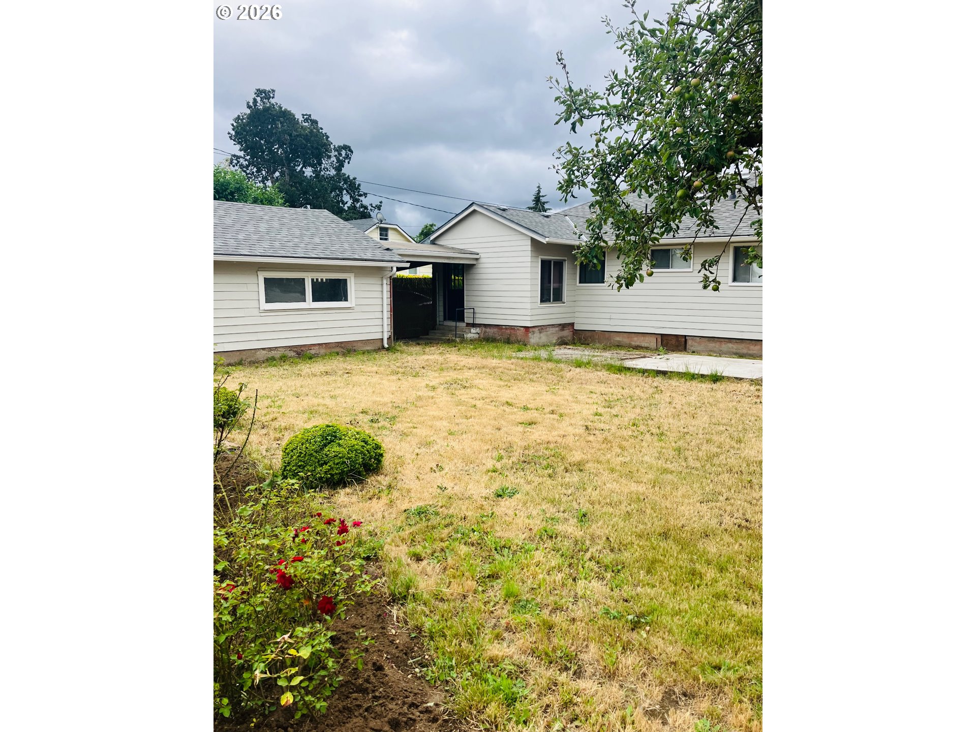 152 West C Street Springfield, OR 97477 - Photo 5 of 39