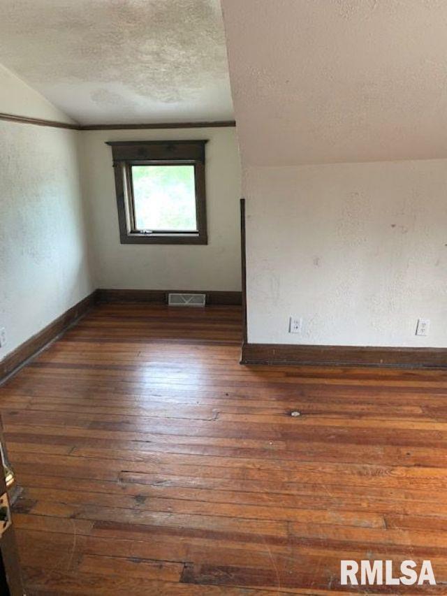 400-402 East Laurel Street Springfield, IL 62703 - Photo 14 of 36 Gallery Image 14
