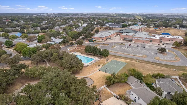 $1,895 | 744 Fairway, Kyle, TX 78640