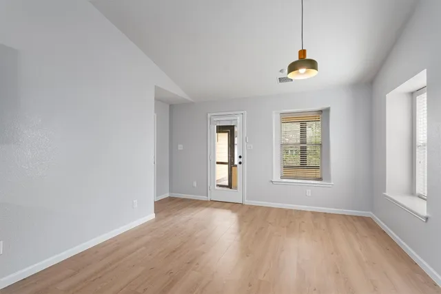 $1,895 | 744 Fairway, Kyle, TX 78640