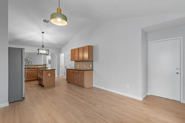 $1,895 | 744 Fairway, Kyle, TX 78640