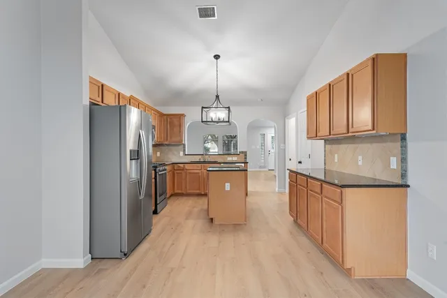 $1,895 | 744 Fairway, Kyle, TX 78640