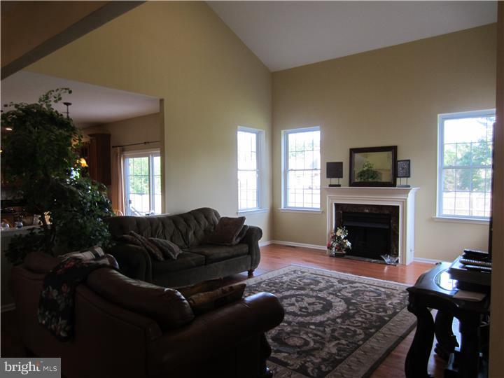 37 Tynemouth Drive Lumberton, NJ 08048 - Photo 11 of 25 Family Room