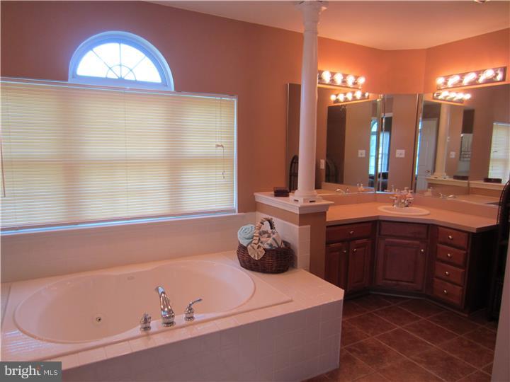 37 Tynemouth Drive Lumberton, NJ 08048 - Photo 18 of 25 Master Bathroom