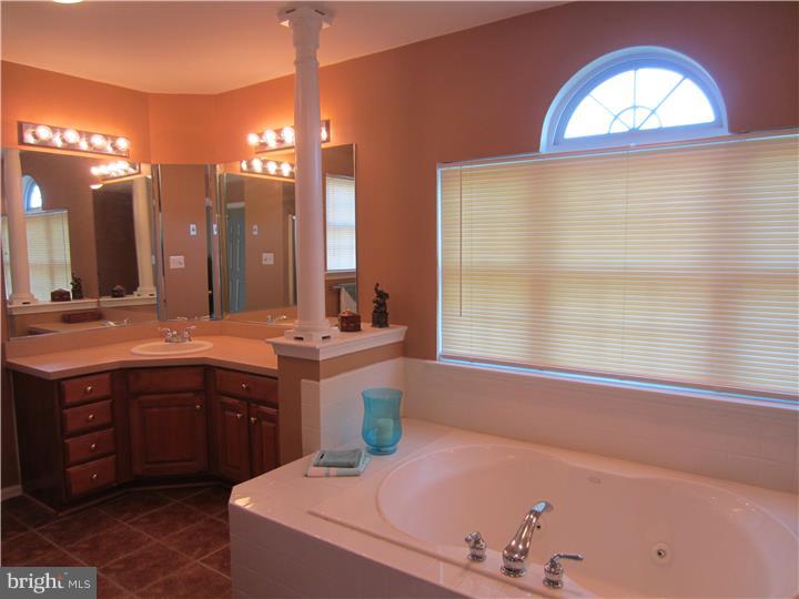 37 Tynemouth Drive Lumberton, NJ 08048 - Photo 19 of 25 Master Bathroom