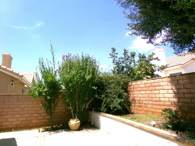 $2,600 | 4829 West Forest Oaks Avenue, Banning, CA 92220