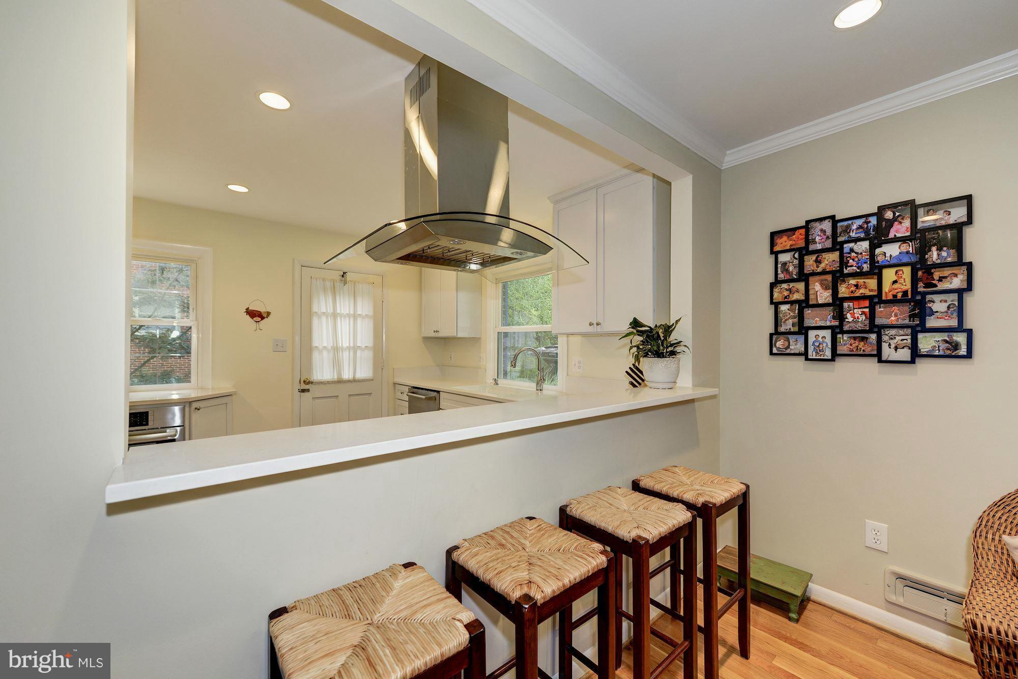 Breakfast bar