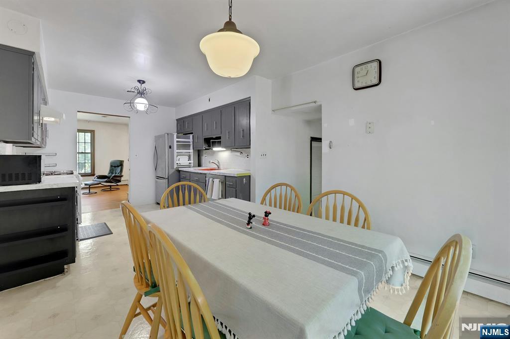 281 Rivara Court Ridgewood, NJ 07450 - Photo 21 of 41