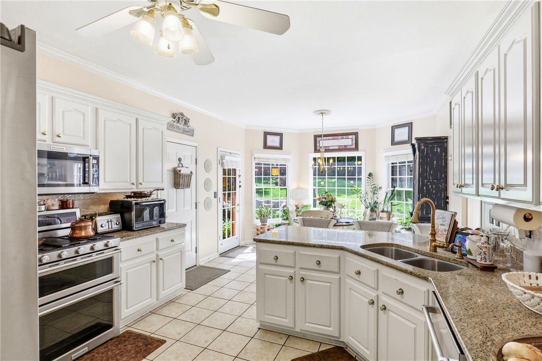 110 Hawnes Place Anderson, SC 29621 - Photo 13 of 40 Kitchen