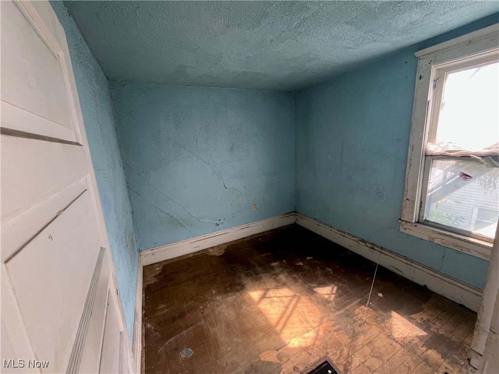 1345 Addison Road Cleveland, OH 44103 - Photo 12 of 40 Gallery Image 12