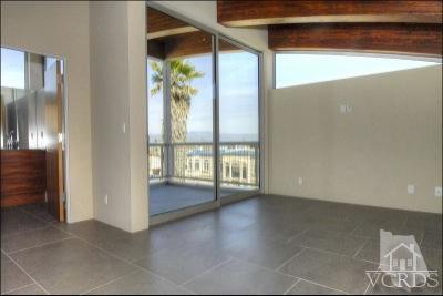 1013 Mandalay Beach Road Oxnard, CA 93035 - Photo 22 of 30 a view of an empty room with a window