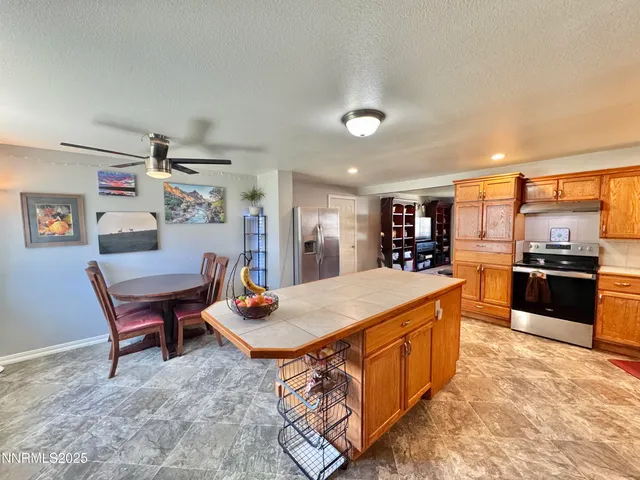 a bed room with a bed