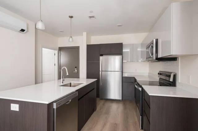 $2,550 | 55 North Main Street, Unit 604, Rochester, NH 03867