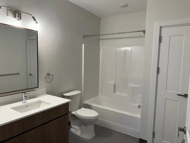 $2,550 | 55 North Main Street, Unit 604, Rochester, NH 03867