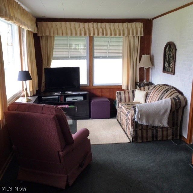 2803 Hearthstone Road Cleveland, OH 44134 - Photo 5 of 17 Gallery Image 5