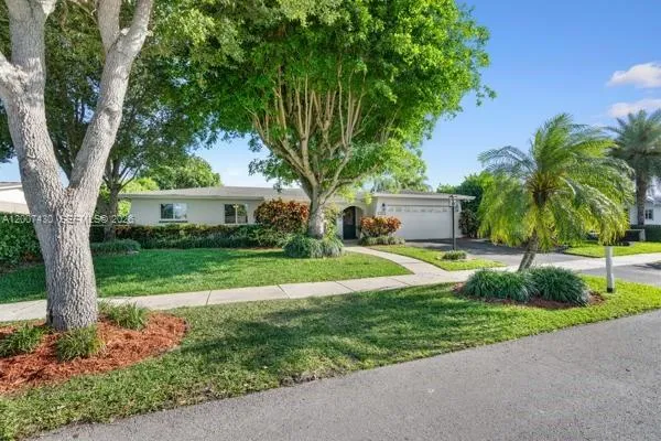 $890,000 | 14544 Southwest 76th Street, Miami, FL 33183