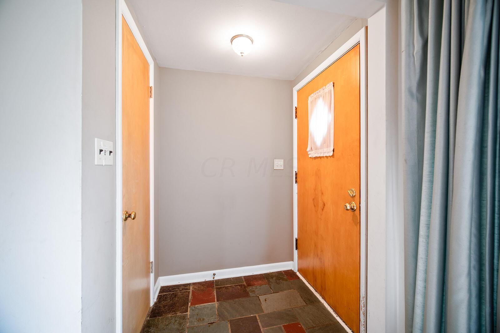 3506 Leighton Road Columbus, OH 43221 - Photo 5 of 45 3506 Leighton Rd-21