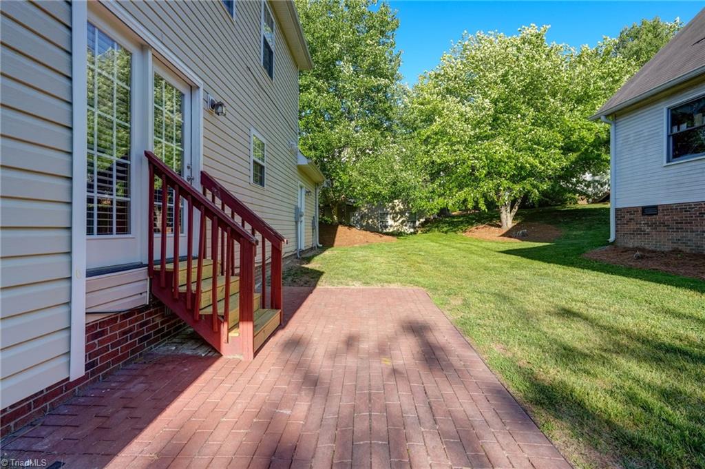 1608 Bridgeport Terrace High Point, NC 27265 - Photo 26 of 28 Patio