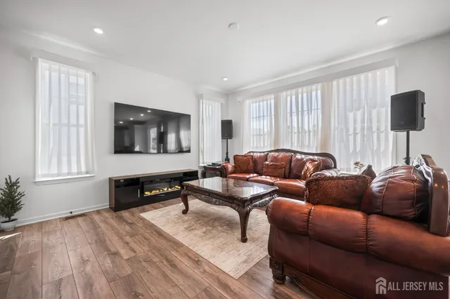 $799,777 | 40 Gazania Drive, Old Bridge, NJ 08857