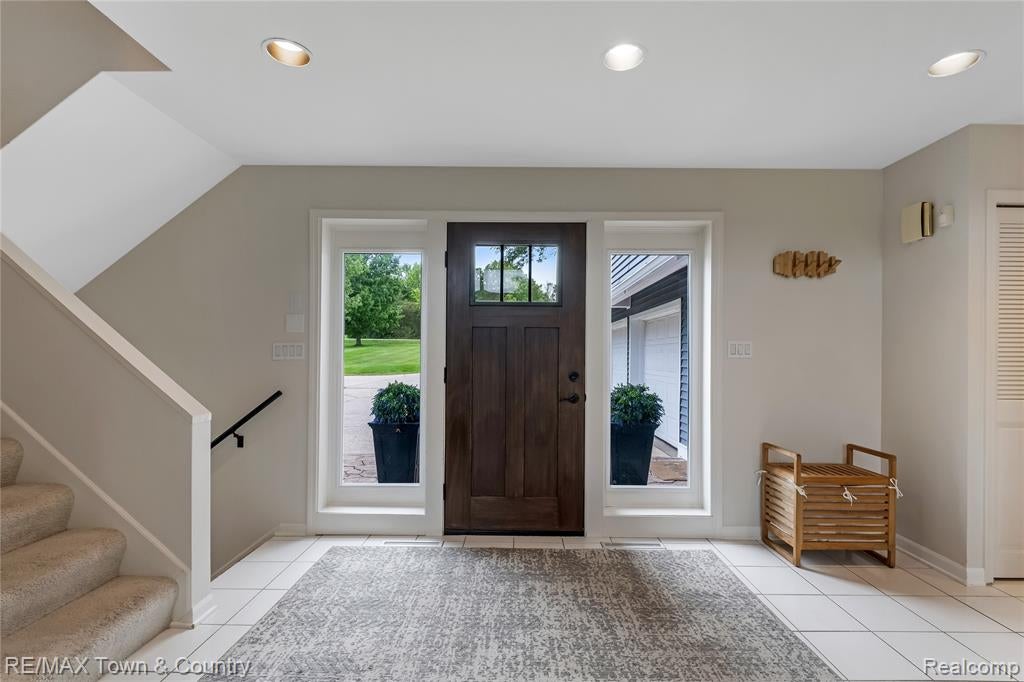 7492 East River Road Flushing, MI 48433 - Photo 4 of 71 Gallery Image 4