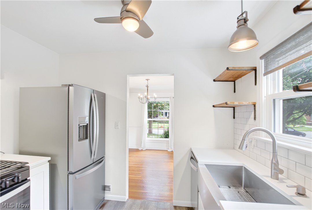 16305 Munn Road Cleveland, OH 44111 - Photo 12 of 36