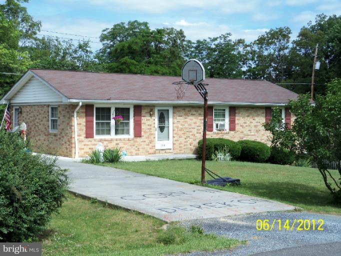 110 Highlander Road Stephens City, VA 22655 - Photo 7 of 11 Exterior (Front)