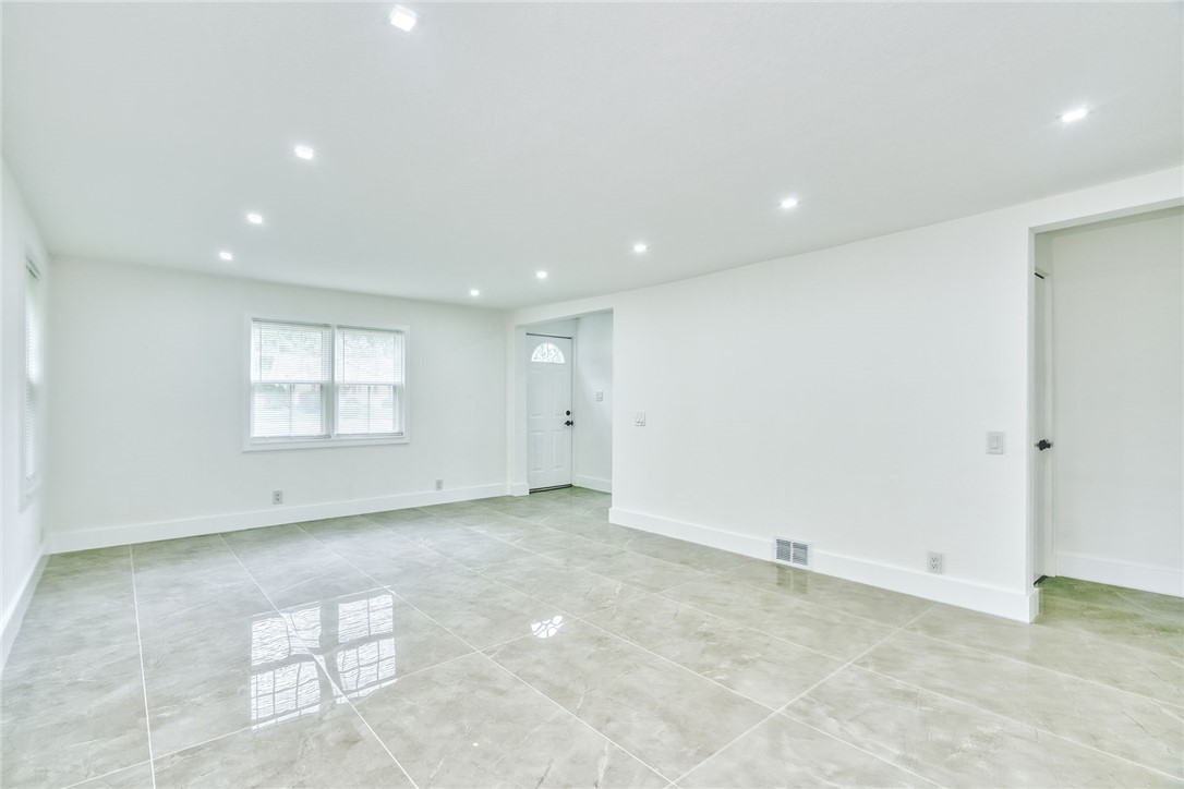 595 Hinchey Road Gates, NY 14624 - Photo 14 of 48 Gallery Image 14
