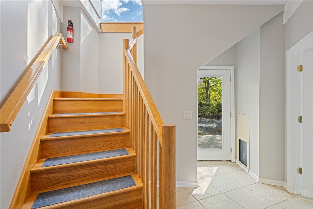 146 Cherokee Lane Purlear, NC 28665 - Photo 22 of 49 a view of entryway