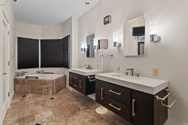 $459,900 | 3112 Timber Valley Drive, Kokomo, IN 46902