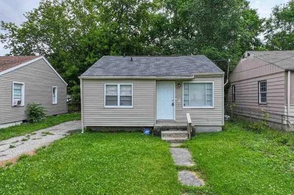 $800 | 955 South Ballenger Highway, Flint, MI 48532