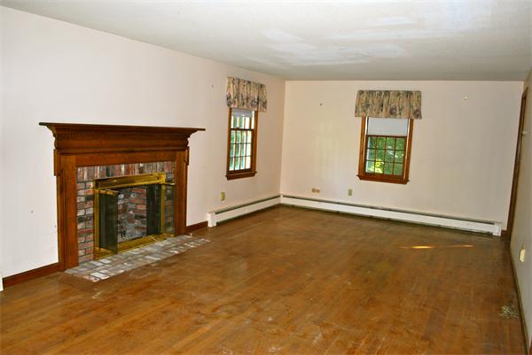 67 Topsfield Road Wenham, MA 01984 - Photo 9 of 17