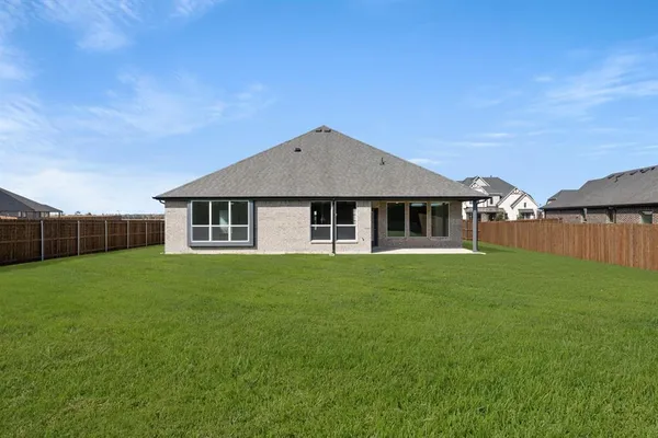 $449,999 | 220 Pine Leaf Trail, Waxahachie, TX 75165