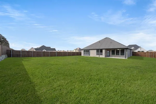 $449,999 | 220 Pine Leaf Trail, Waxahachie, TX 75165