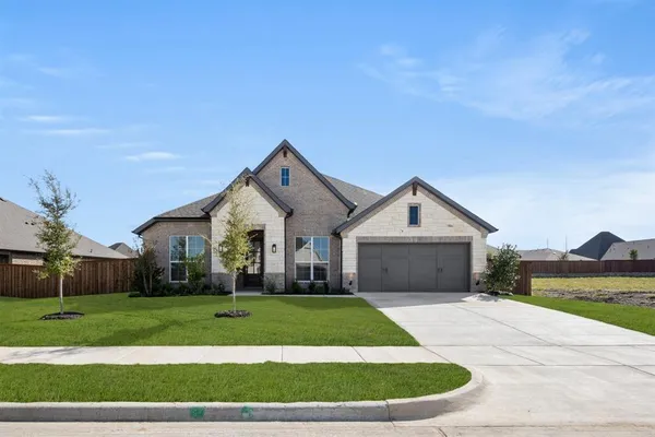 $449,999 | 220 Pine Leaf Trail, Waxahachie, TX 75165