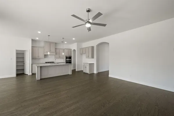 $449,999 | 220 Pine Leaf Trail, Waxahachie, TX 75165