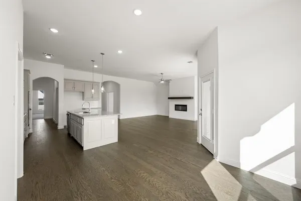 $449,999 | 220 Pine Leaf Trail, Waxahachie, TX 75165