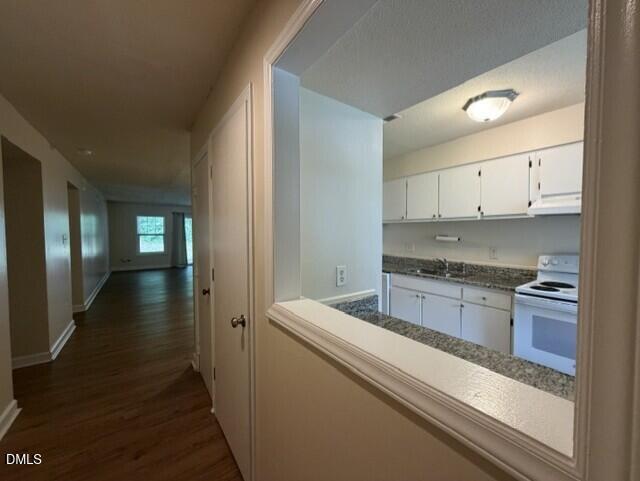 2510 Avent Ferry Road, Unit 102 Raleigh, NC 27606 - Photo 4 of 25 cf434795-b4ea-4084-b0d6-39999caf5bfe